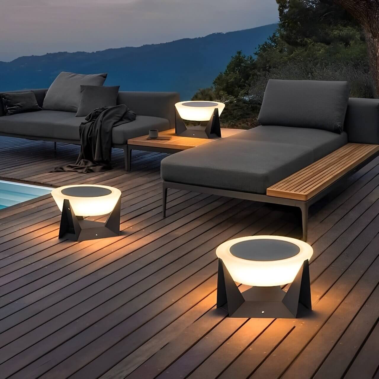 PLATINARTZ® SolarGlow Garden Column Lights