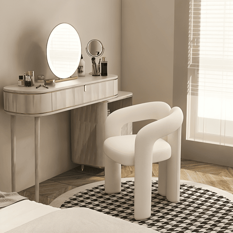 PLTNRTZ® Eleganza Vanity Chair